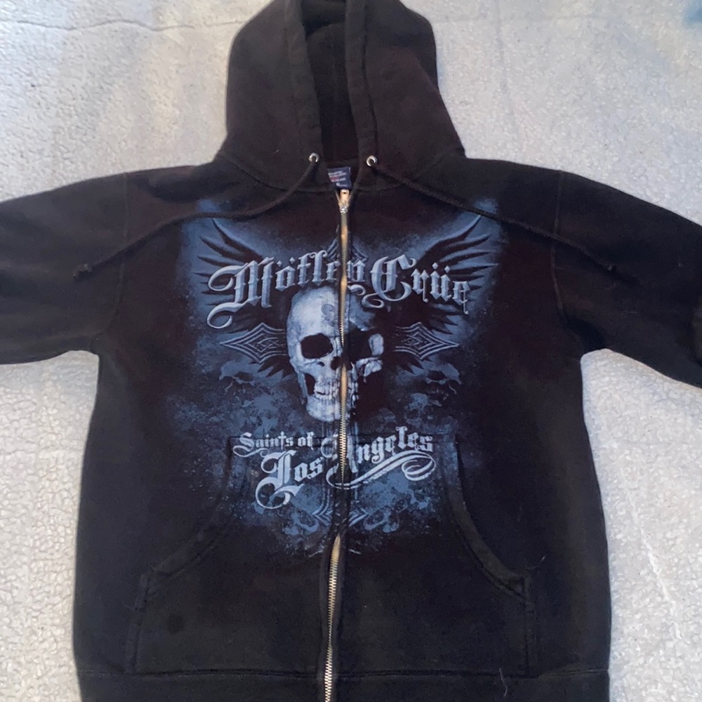 Motley Crue concert sweater, good material and can’t be bought online.